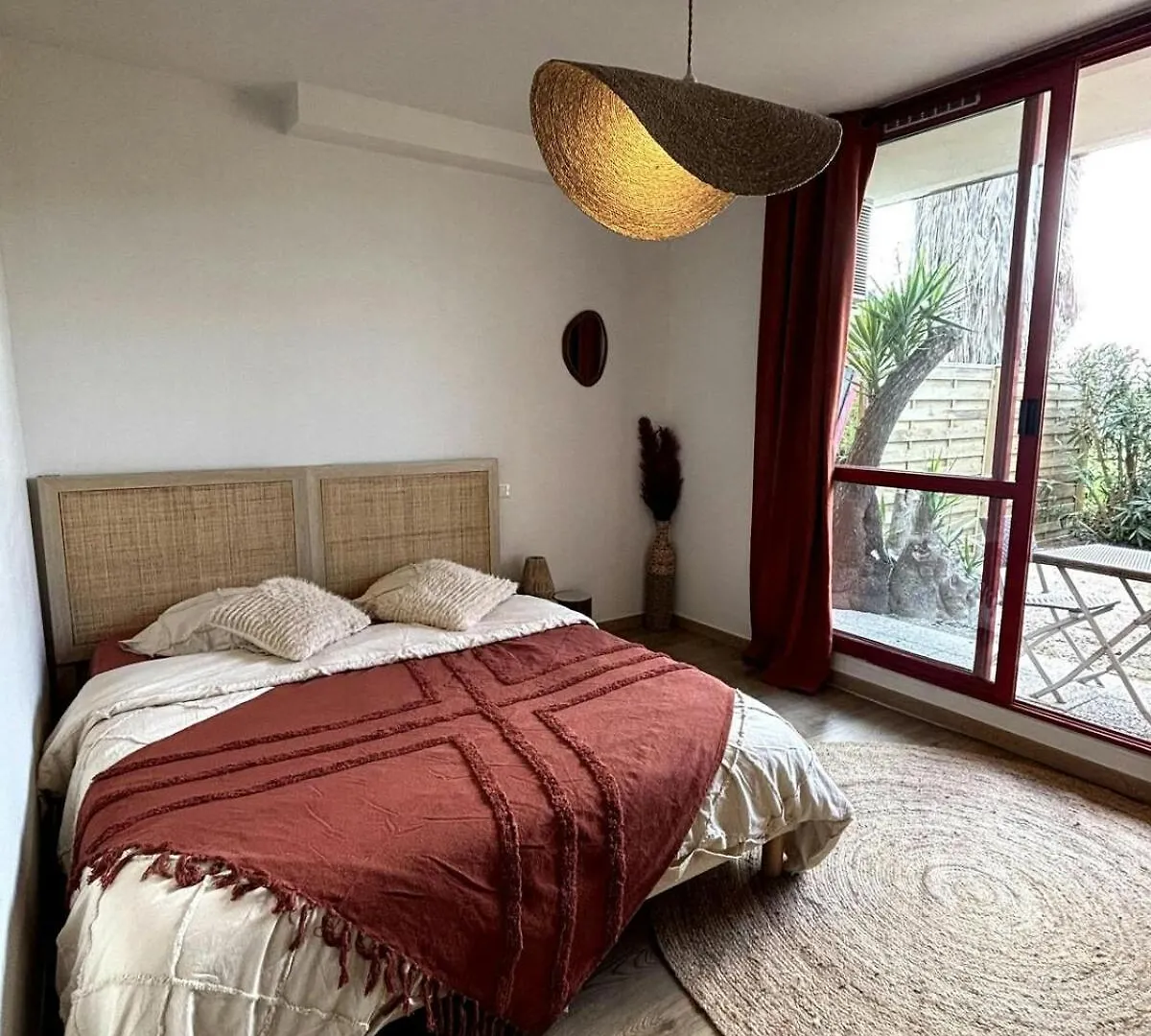 Studio Equipe Clim Jardin Spa Centre Arles A 10Mn Apartamento
