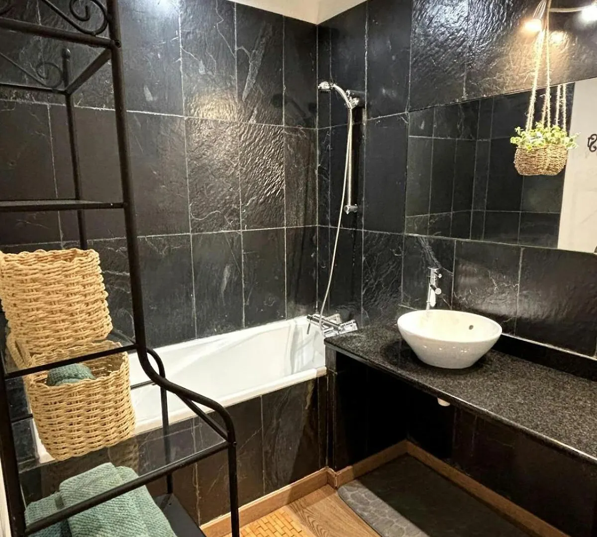 Studio Equipe Clim Jardin Spa Centre Arles A 10Mn