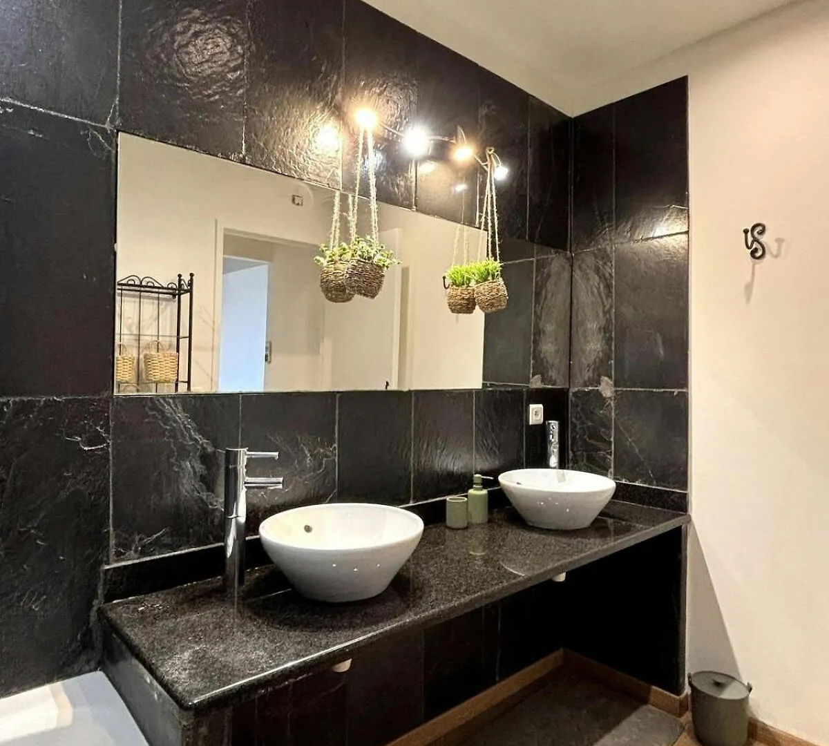 Apartment Studio Equipe Clim Jardin Spa Centre Arles A 10Mn