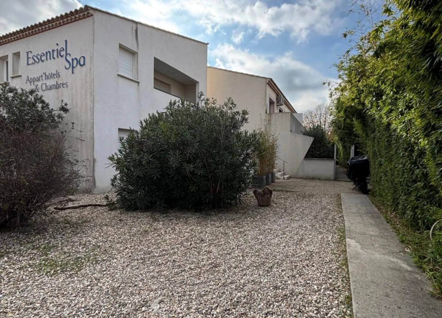 Apartment Studio Equipe Clim Jardin Spa Centre Arles A 10Mn France